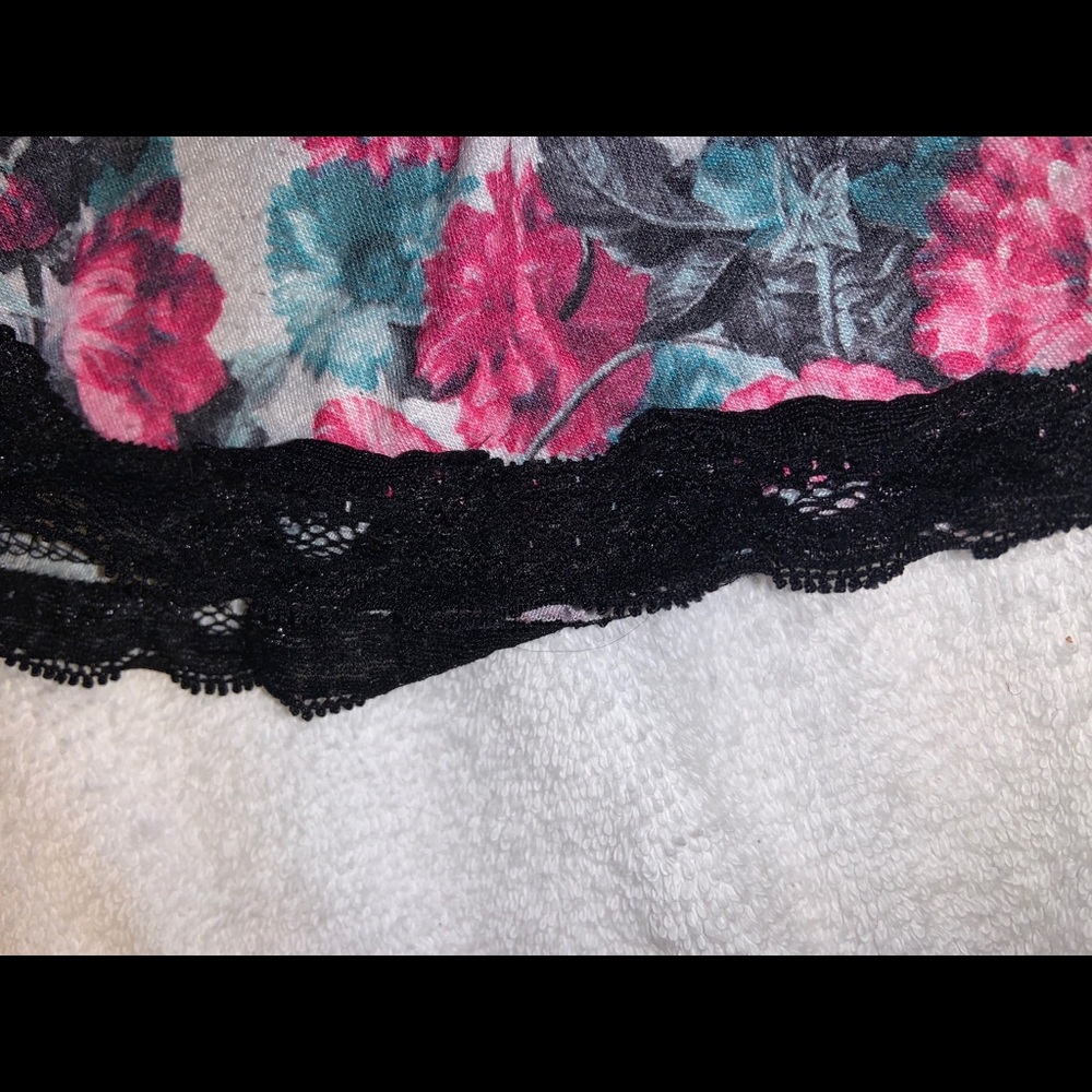 Patterned Tank Top - Picture 2 of 2